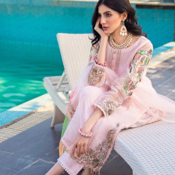 Khuda Baksh Designer Suit – Elegant & Timeless - Picture 3 of 3